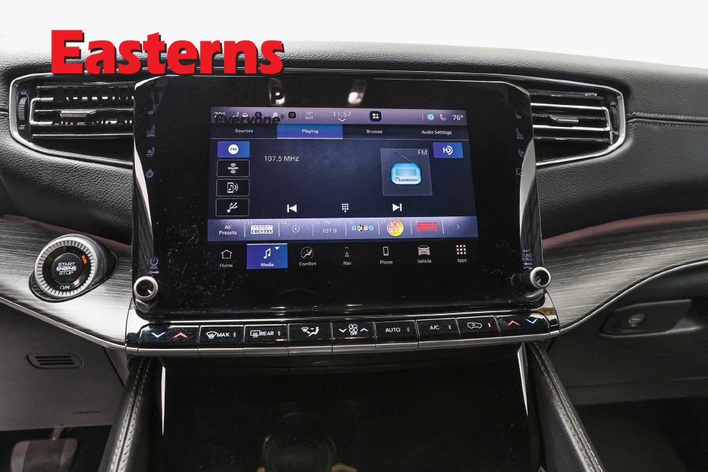 Used 2024 Jeep Wagoneer Series II w/ Flexible Seating Group RWD image 14