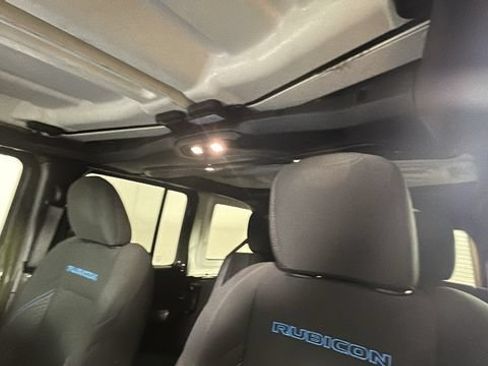 Used 2024 Jeep Wrangler Unlimited Rubicon 4xe AWD/4WD image 12
