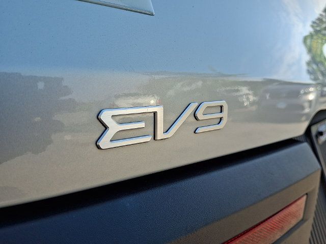 Certified 2024 Kia EV9 Light Long Range RWD image 33