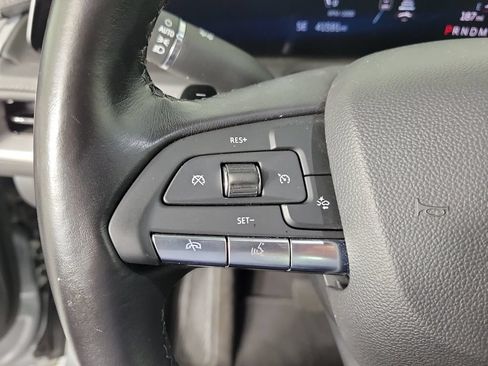 Used 2025 Cadillac XT4 Premium Luxury FWD image 21