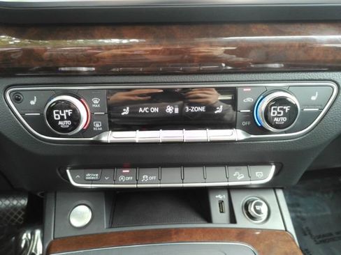 Used 2020 Audi Q5 2.0T Premium AWD/4WD image 44