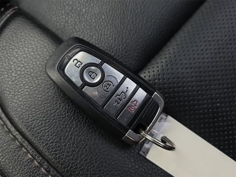 Used 2021 Ford F250 Lariat w/ Lariat Ultimate Package image 38