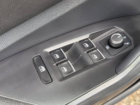 Used 2024 Volkswagen Jetta Sport image 19