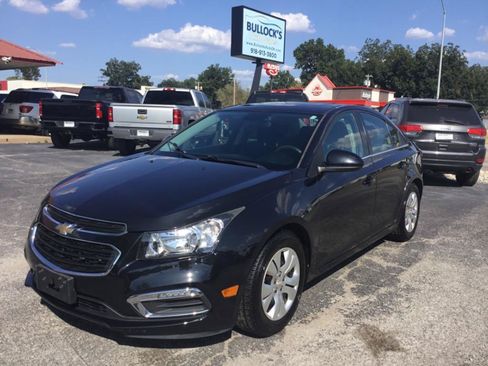 Used 2016 Chevrolet Cruze LT w/ Sun And Sound Package FWD image 1
