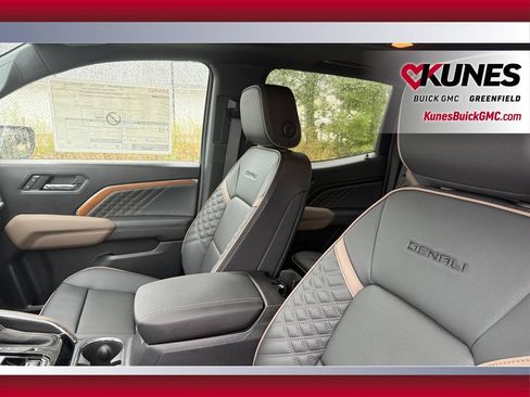 New 2026 GMC Canyon Denali AWD/4WD image 35