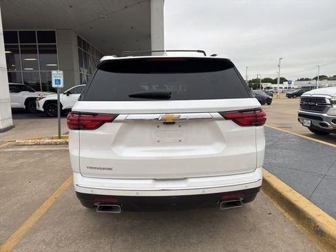 Used 2023 Chevrolet Traverse High Country FWD image 6