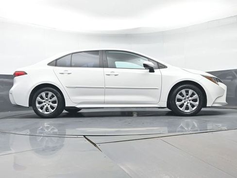 Certified 2022 Toyota Corolla LE image 29