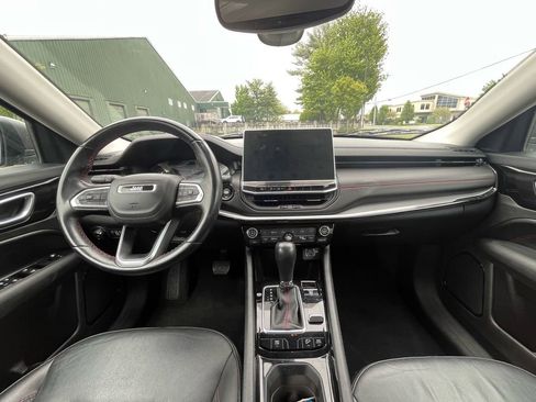 Used 2022 Jeep Compass Trailhawk w/ Trailhawk Convenience Group AWD/4WD image 14