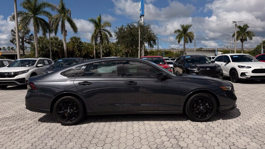 Used 2025 Honda Accord SE image 14