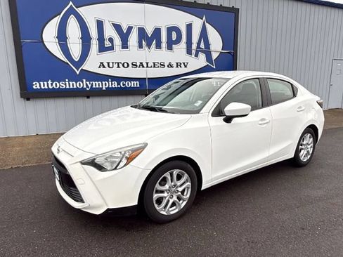 Used 2016 Scion iA FWD image 1