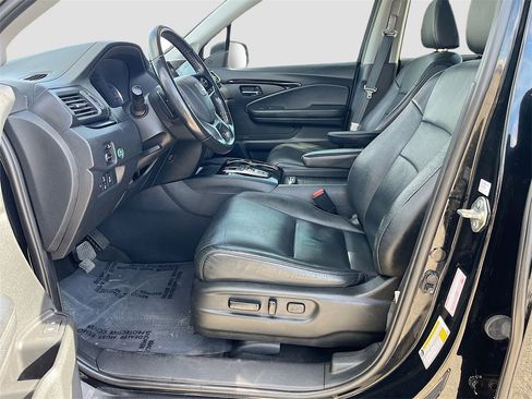 Used 2020 Honda Pilot Touring image 22