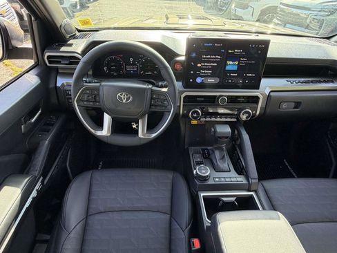 Used 2025 Toyota Tacoma TRD Sport w/ TRD Sport Premium Package AWD/4WD image 15