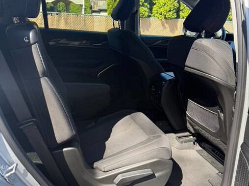 Used 2022 Jeep Grand Cherokee L Laredo w/ Luxury Tech Group I image 19