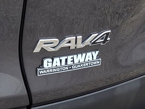 Used 2022 Toyota RAV4 XLE w/ Convenience Package image 34