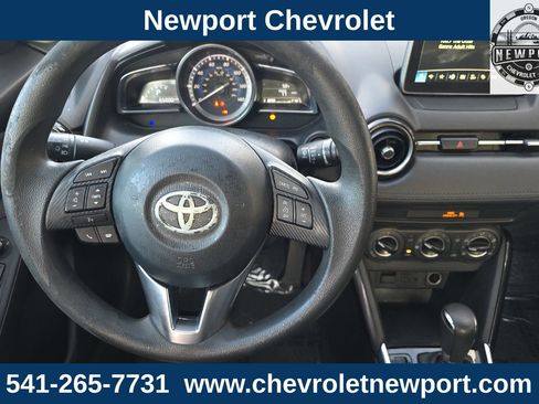 Used 2017 Toyota Yaris iA image 15