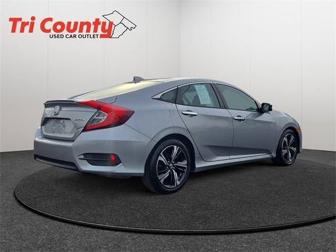 Used 2017 Honda Civic Touring image 8