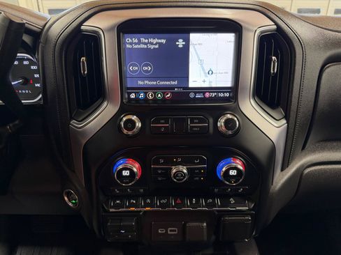 Used 2020 GMC Sierra 1500 SLT AWD/4WD image 17