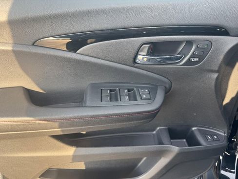 Certified 2022 Honda Pilot Black Edition image 19