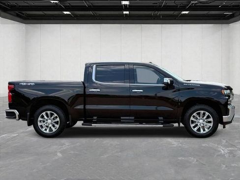 Used 2019 Chevrolet Silverado 1500 LTZ w/ LTZ Premium Package AWD/4WD image 6
