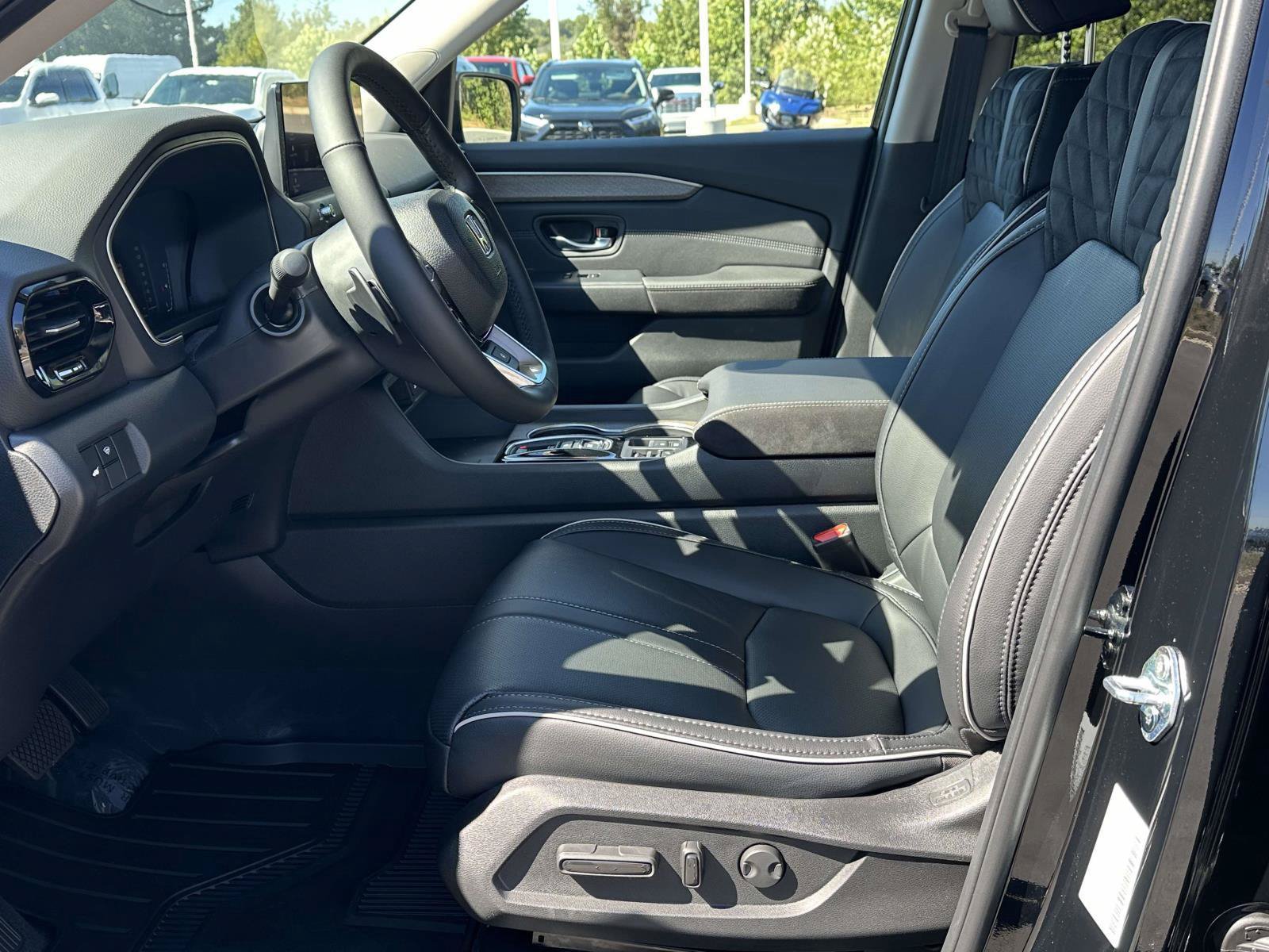 New 2026 Honda Pilot Elite image 4