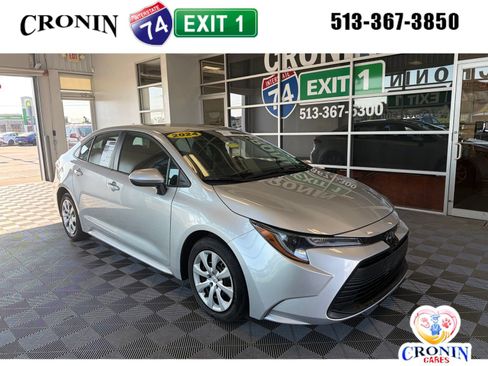 Used 2024 Toyota Corolla LE FWD image 1