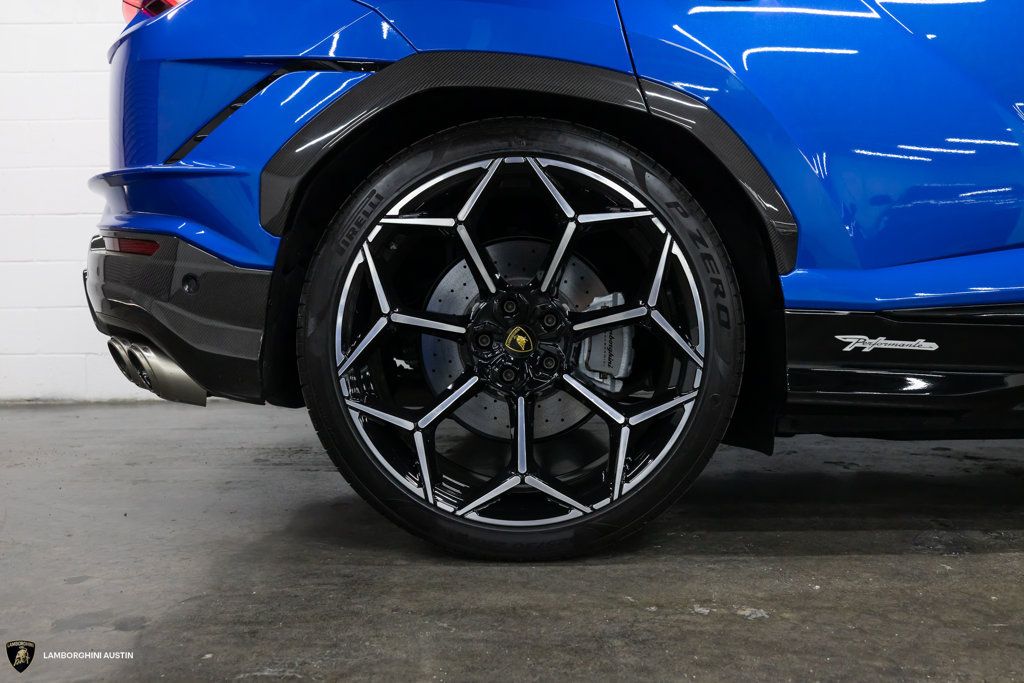 Used 2024 Lamborghini Urus Performante AWD/4WD image 15