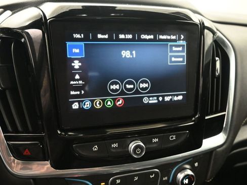 Used 2023 Chevrolet Traverse Premier image 36