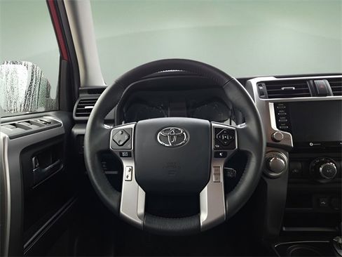 Used 2020 Toyota 4Runner SR5 image 12