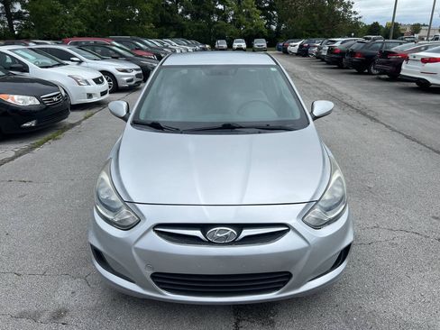 Used 2013 Hyundai Accent GLS FWD image 3