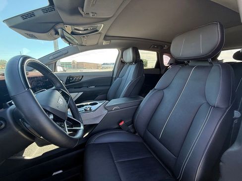 Certified 2025 Cadillac Optiq Luxury 2 w/ LPO, Floor Liner Package AWD/4WD image 28