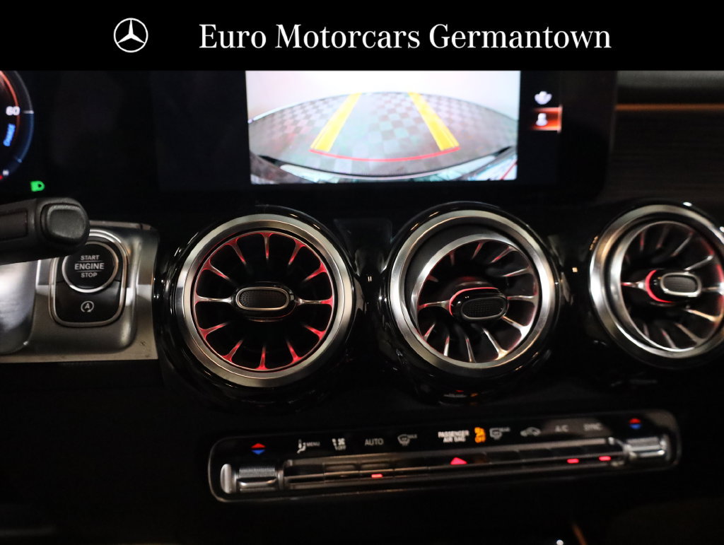 Used 2023 Mercedes-Benz GLB 250 4MATIC w/ Premium Package image 61