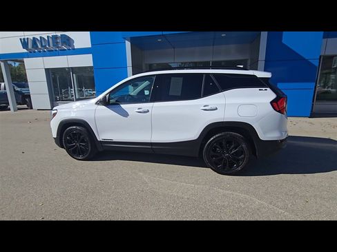 Used 2021 GMC Terrain SLE w/ Driver Convenience Package image 6