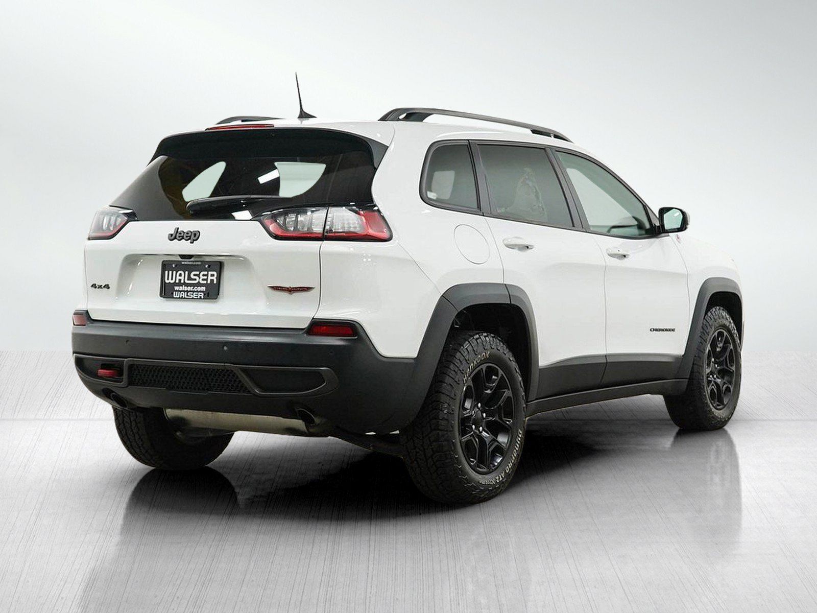 Used 2019 Jeep Cherokee Trailhawk w/ Cold Weather Group AWD/4WD image 5