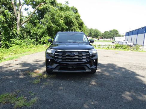 Used 2025 Ford Explorer Active w/ Active Comfort Package AWD/4WD image 10