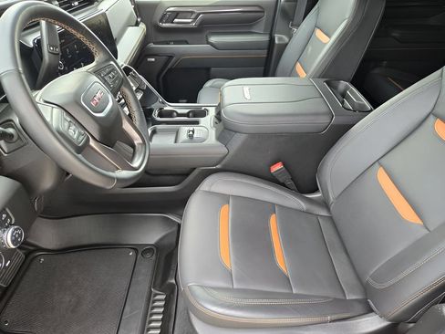 Used 2024 GMC Sierra 2500 AT4 w/ AT4 Premium Plus Package AWD/4WD image 11