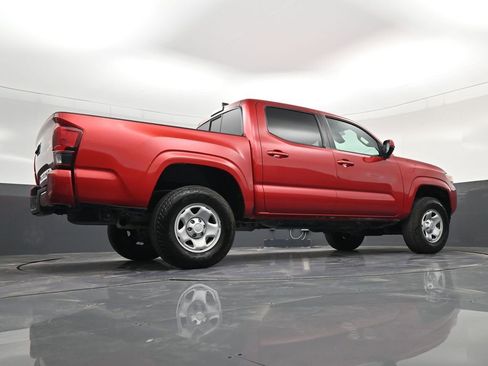 Used 2022 Toyota Tacoma SR w/ SR Convenience Package RWD image 31