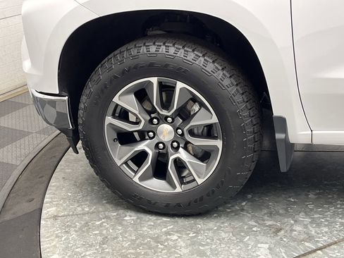 Certified 2024 Chevrolet Silverado 1500 LT image 36