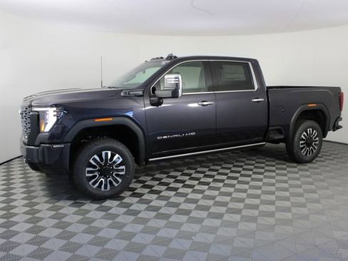 New 2026 GMC Sierra 2500 Denali Ultimate w/ Max Trailering Package AWD/4WD image 2
