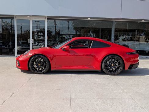 Certified 2022 Porsche 911 Carrera GTS image 2