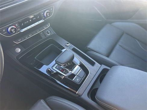 Used 2024 Audi Q5 e Premium Plus image 22