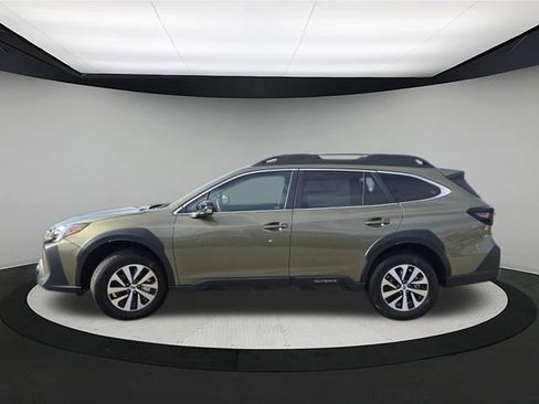 New 2025 Subaru Outback Premium image 4