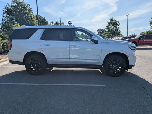 Used 2024 Chevrolet Tahoe High Country w/ Advanced Technology Package AWD/4WD image 3
