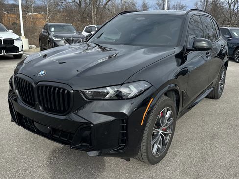 Used 2025 BMW X5 xDrive40i w/ Executive Package image 5