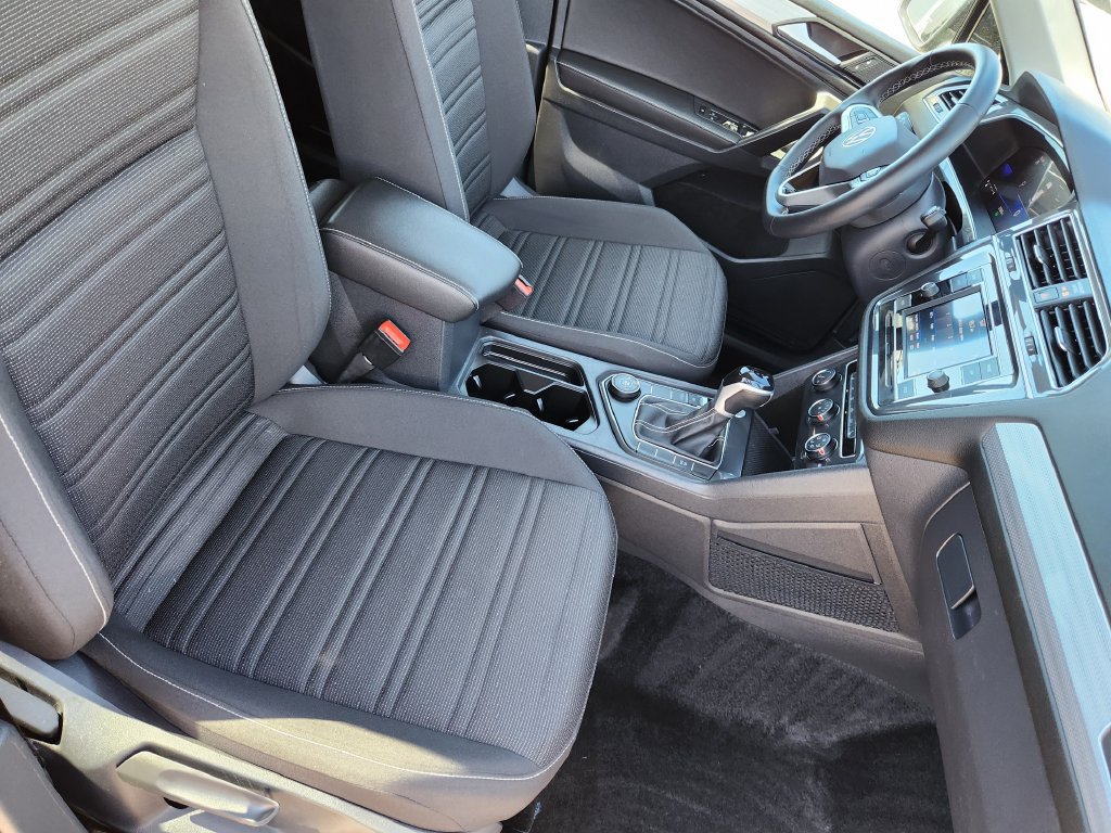 Certified 2024 Volkswagen Tiguan S AWD/4WD image 11
