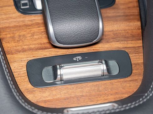 Certified 2025 Mercedes-Benz GLS 450 4MATIC image 23