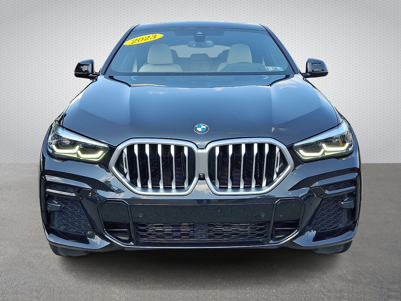 Used 2023 BMW X6 xDrive40i w/ M Sport Package AWD/4WD image 2