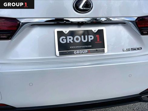 Certified 2021 Lexus LS 500 w/ Accessory Package (Z2) RWD image 10