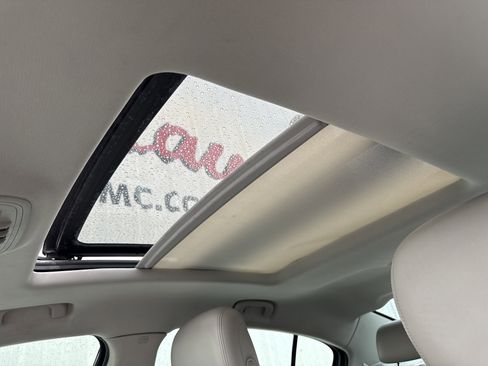 Used 2013 Buick LaCrosse Touring image 22