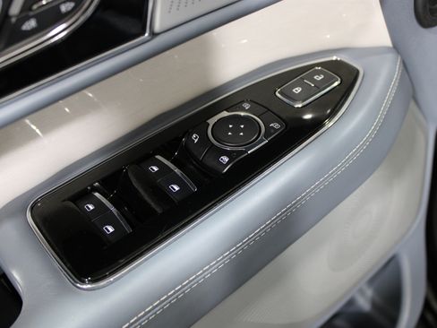 Used 2023 Lincoln Navigator L Black Label AWD/4WD image 6