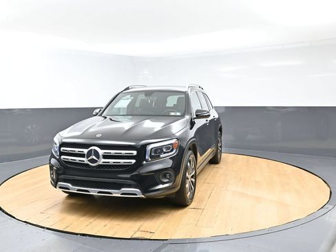 Used 2022 Mercedes-Benz GLB 250 w/ Premium Package Lite image 7